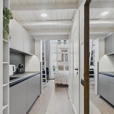 Апартаменты Chic And Compact Loft In Old *
